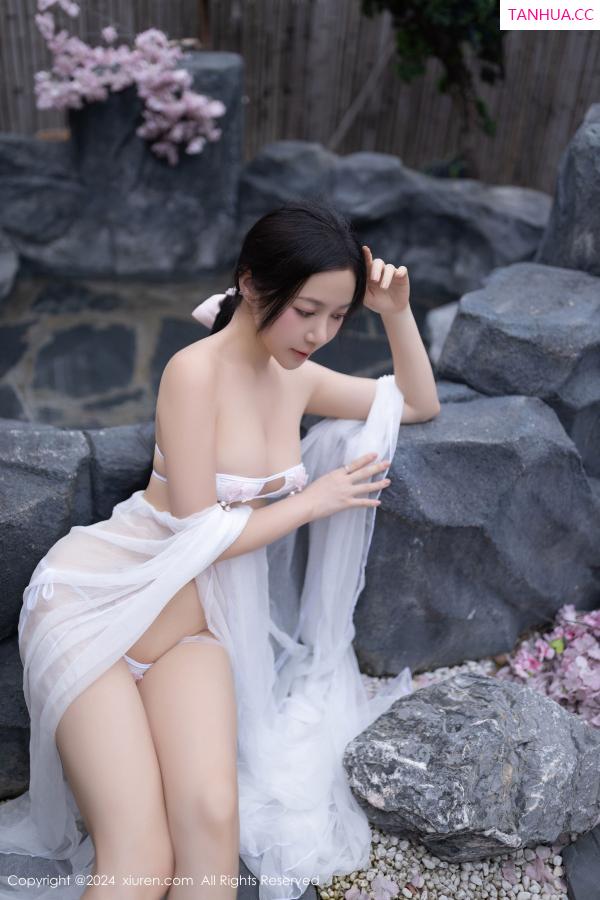鱼子酱fish  [XiuRen]高清写真图 2024.07.26 No.8927 鱼子酱Fish 美腿性感第26张图片
